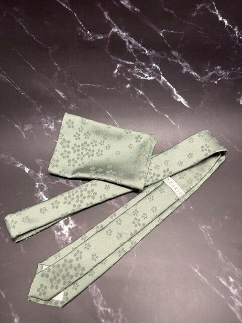 Azazie jacquard skinny tie and pocket square set