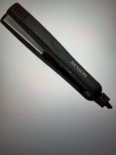 Revlon Essential straight ceramic flat iron  1"